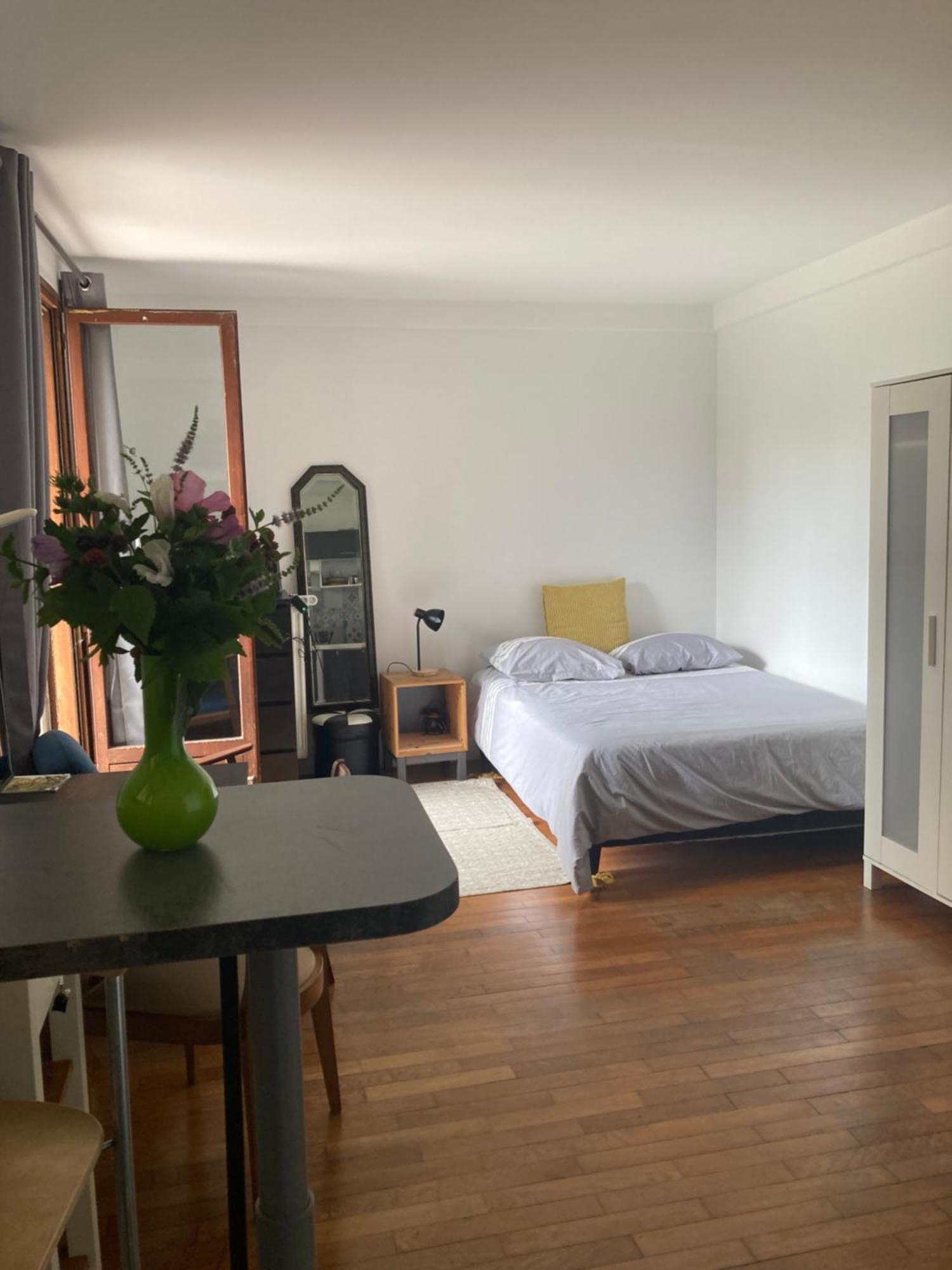 Studio Avec Terrasse Sur Jardin Fontenay-sous-Bois Kültér fotó