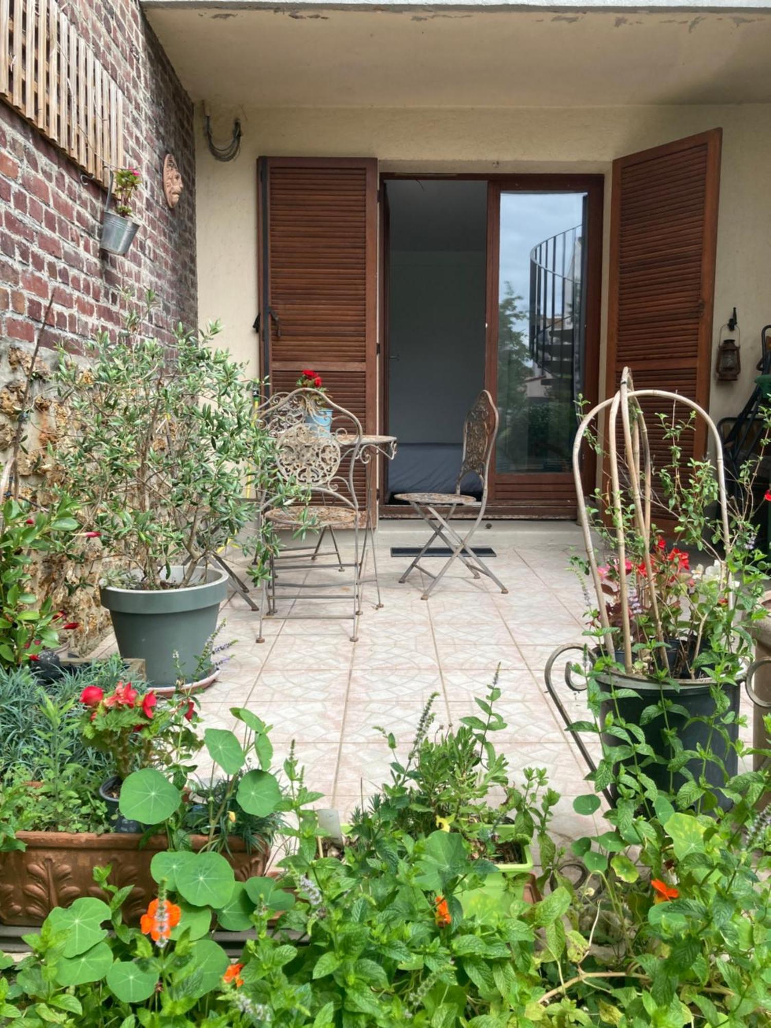 Studio Avec Terrasse Sur Jardin Fontenay-sous-Bois Kültér fotó